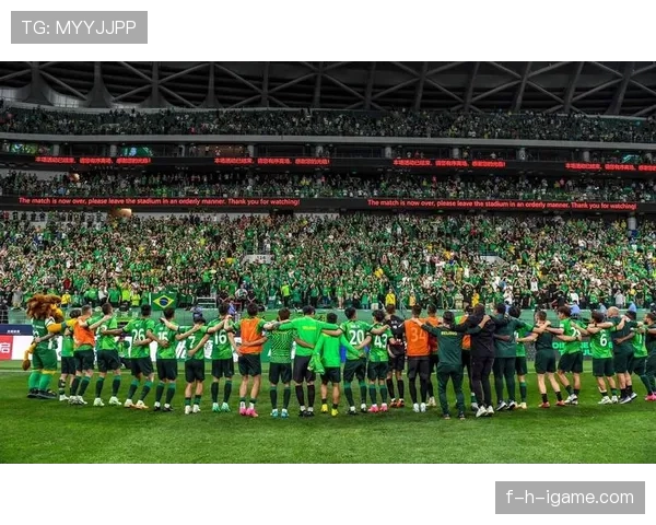 水晶宫顽强斗志点燃赛场，比赛节奏引球迷热议