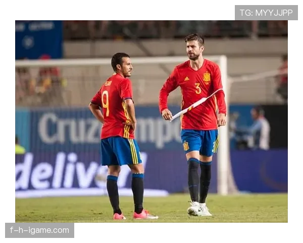 拉莫斯与皮克巅峰期中卫表现对比分析