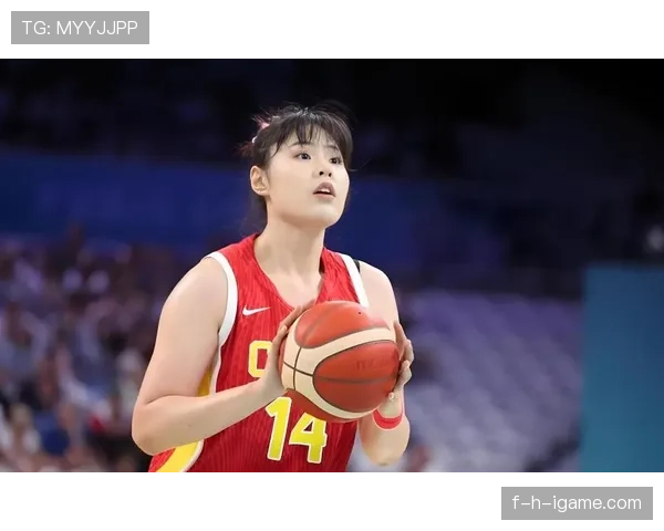 李月汝冰箱里居然藏着明星饭局的酒，平时都憋着不喝？